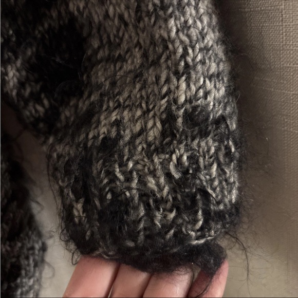 Vintage 1980s Adrienne Vittadini Mohair Alpaca Wool Sweater 80/90s Size S Roomy - Picture 3 of 7